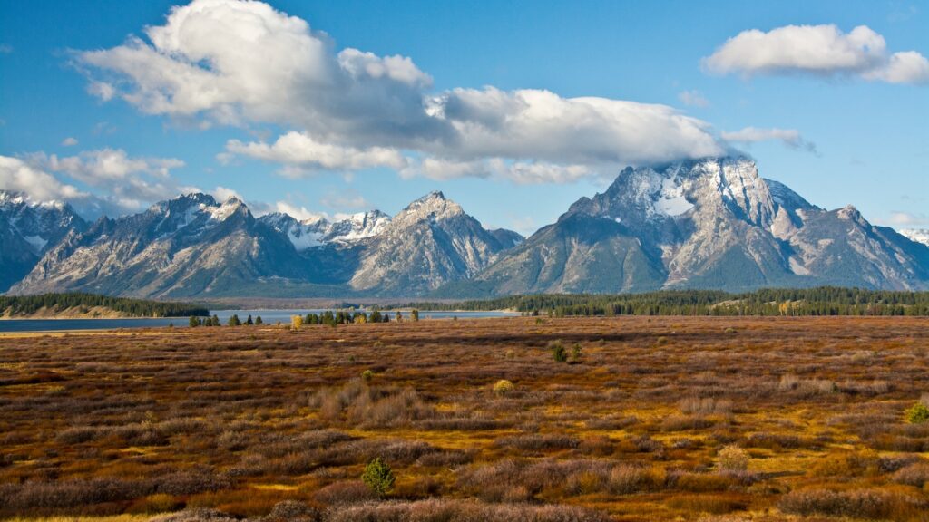 Grand Tetons, autumn, Jackson Lake, from Jackson Lake Lodge, Grand Teton National Park, Wyoming, USA