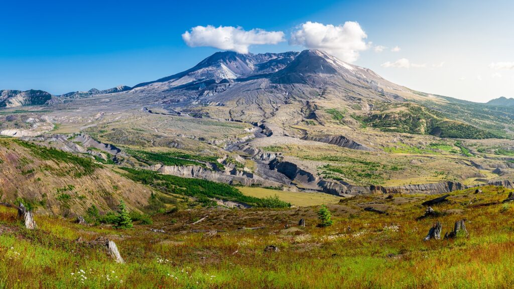 A panoramic image of Mt St Helens more than 39 years after a major eruption.